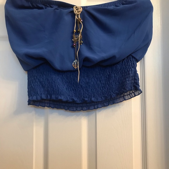 Halter top - Picture 3 of 4